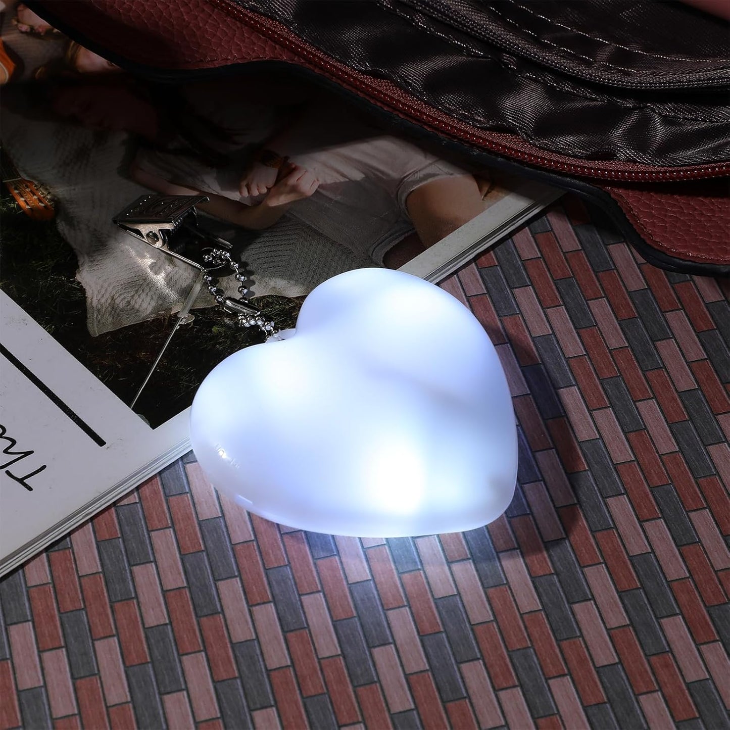 LumiLove™ – Mini Heart Night Lamp