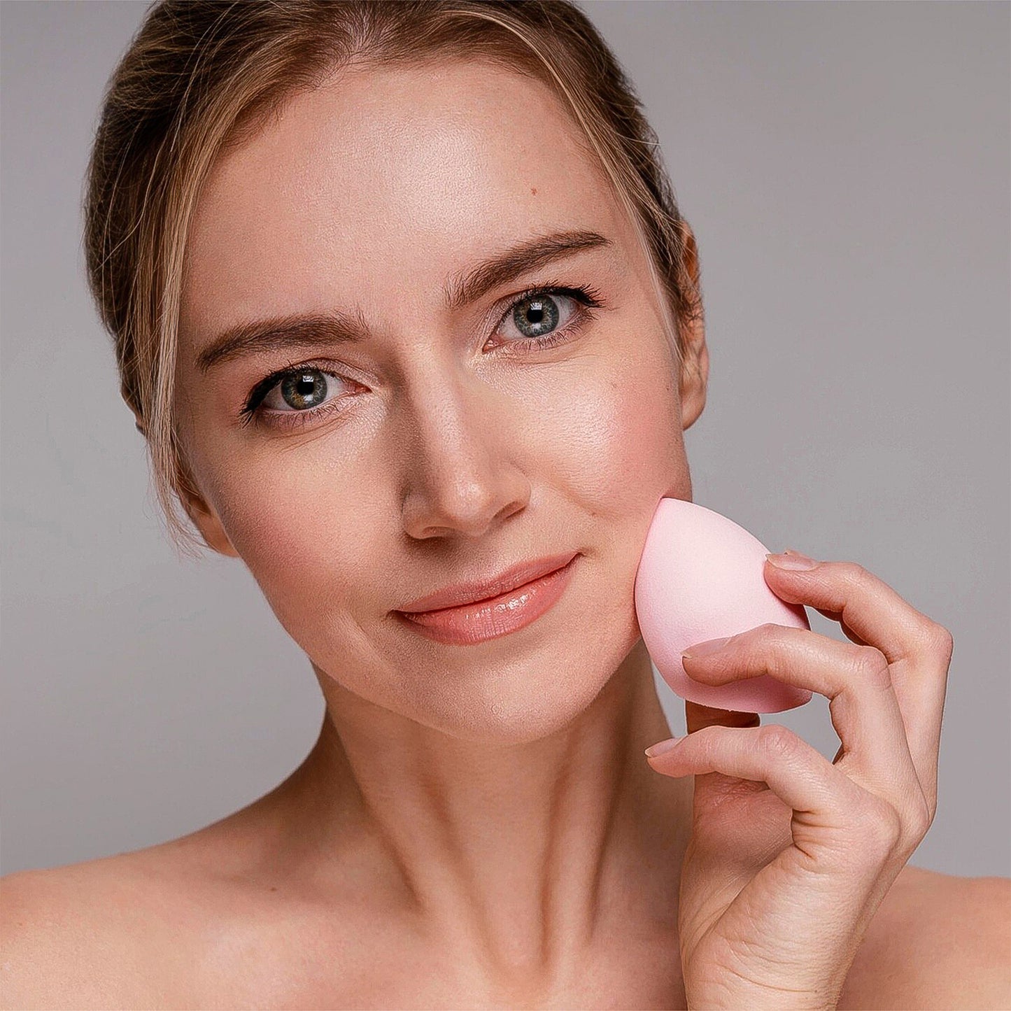 LuxeBlend Sponge Collection™ – 6 premium beauty sponges for all makeup.